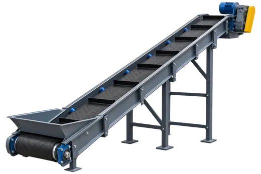 Inclined cleated belt conveyor with side skirts